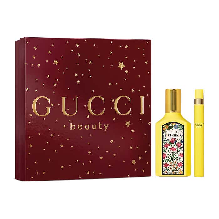 <html>
<head>
	<title></title>
</head>
<body>
<p>Eau De Parfum Gift Set</p>
</body>
</html>
